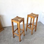 Pair of high stools in solid wood and woven straw Brutalist Style