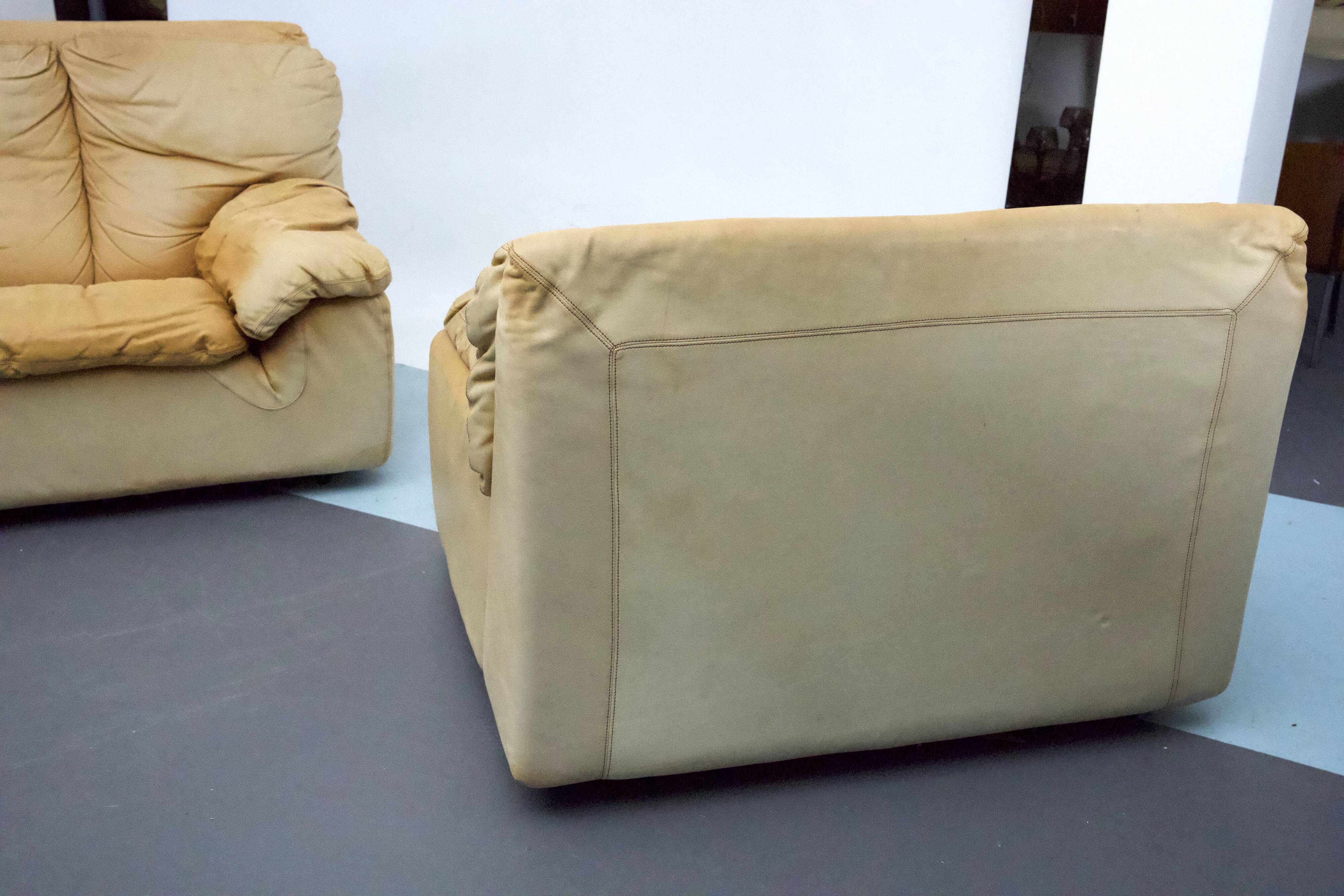 Vintage pair of leather armchairs by Ammannati and Vitelli for Brunati, Italy 1970s.