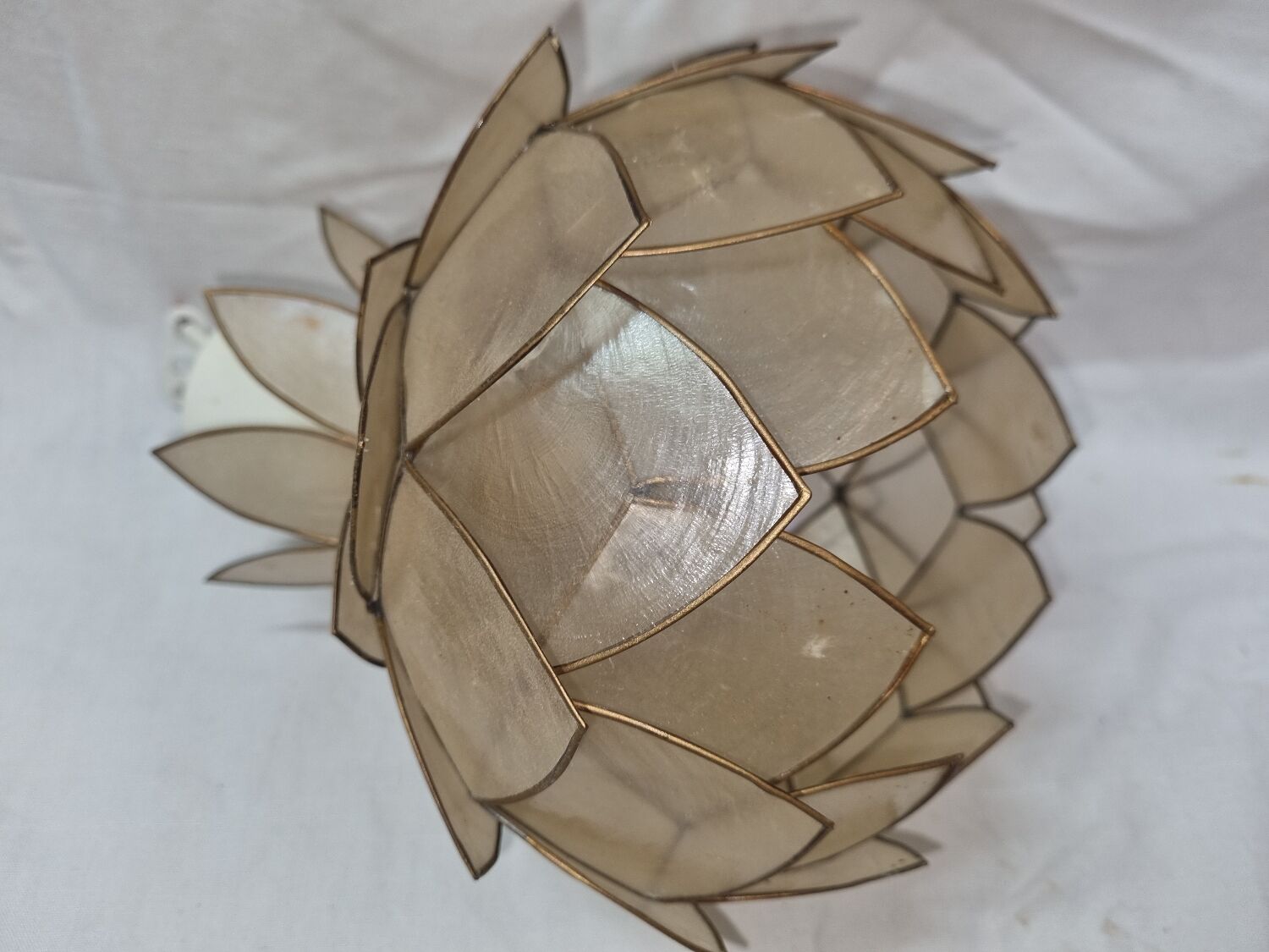 Lotus flower in mother-of-pearl from 1970 pendant light