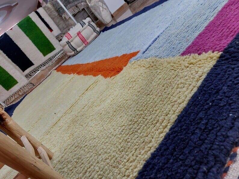 Traditional handmade Berber rug, size 200 x 250 cm
