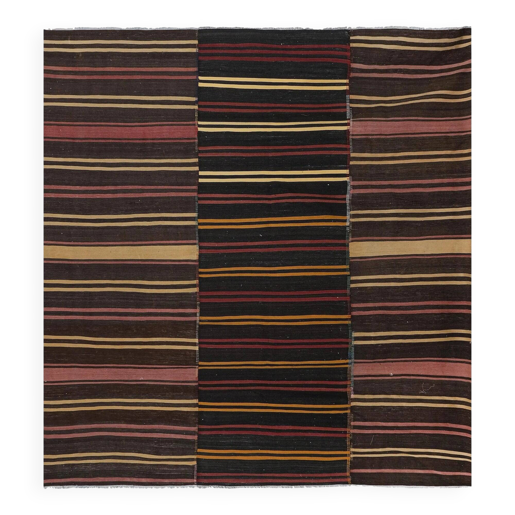 Vintage Turkish kilim, handwoven, 305x340 cm.