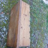 Coffre ancien en bois à clapet