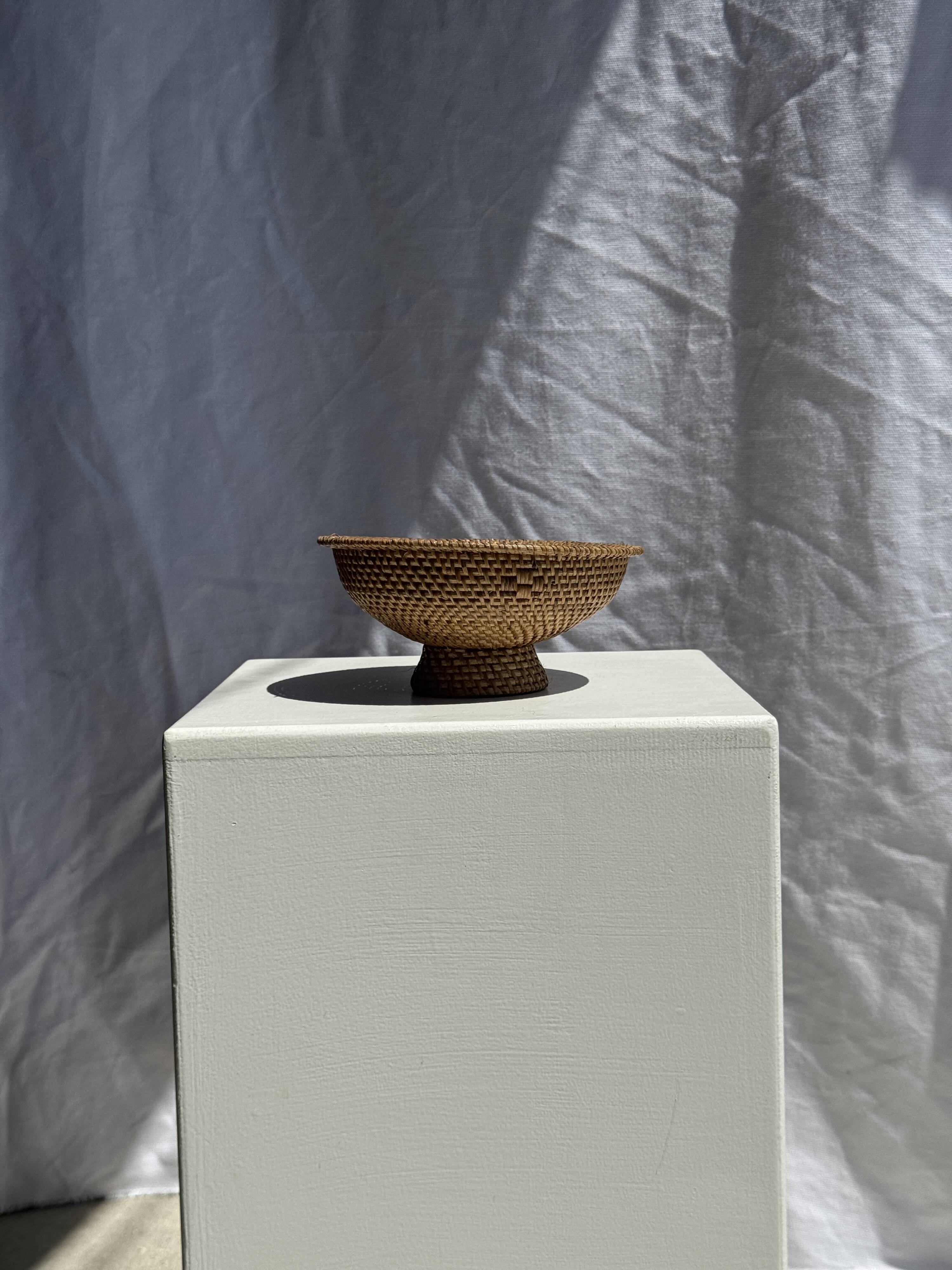 Small bowl on a pedestal made of woven Indonesian rattan D18 H9