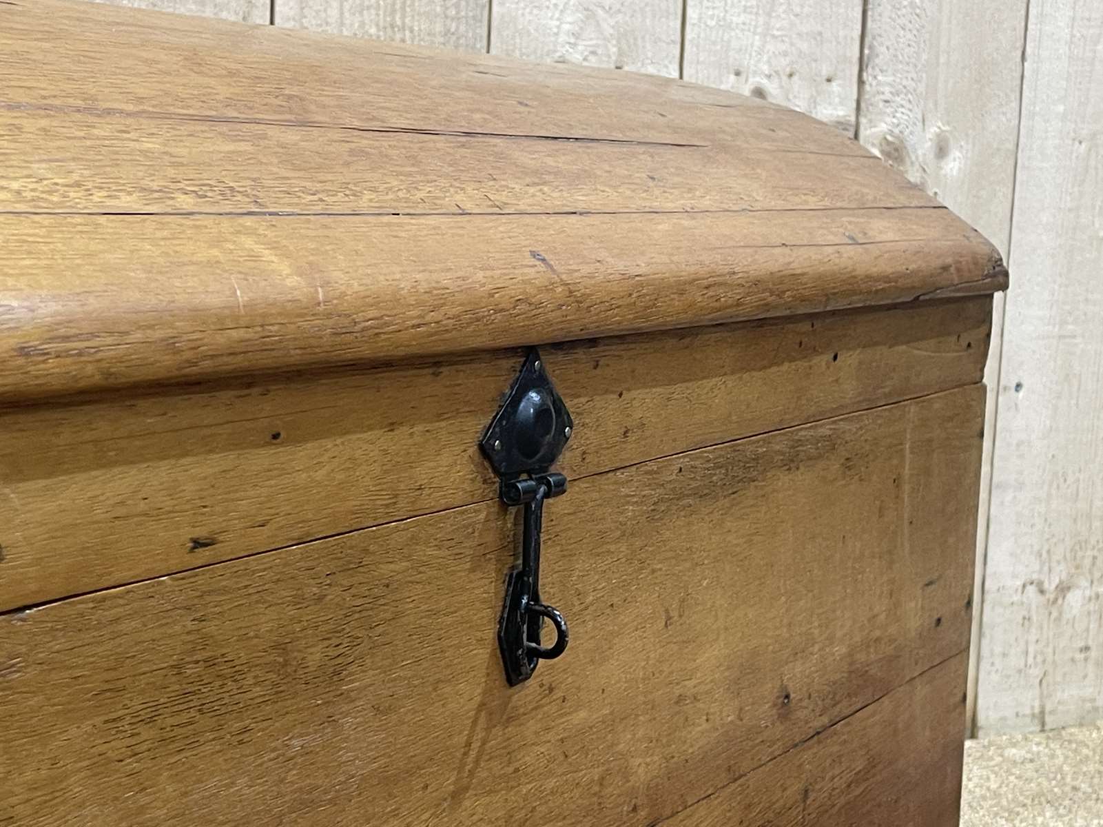 English mahogany chest from the 1950s