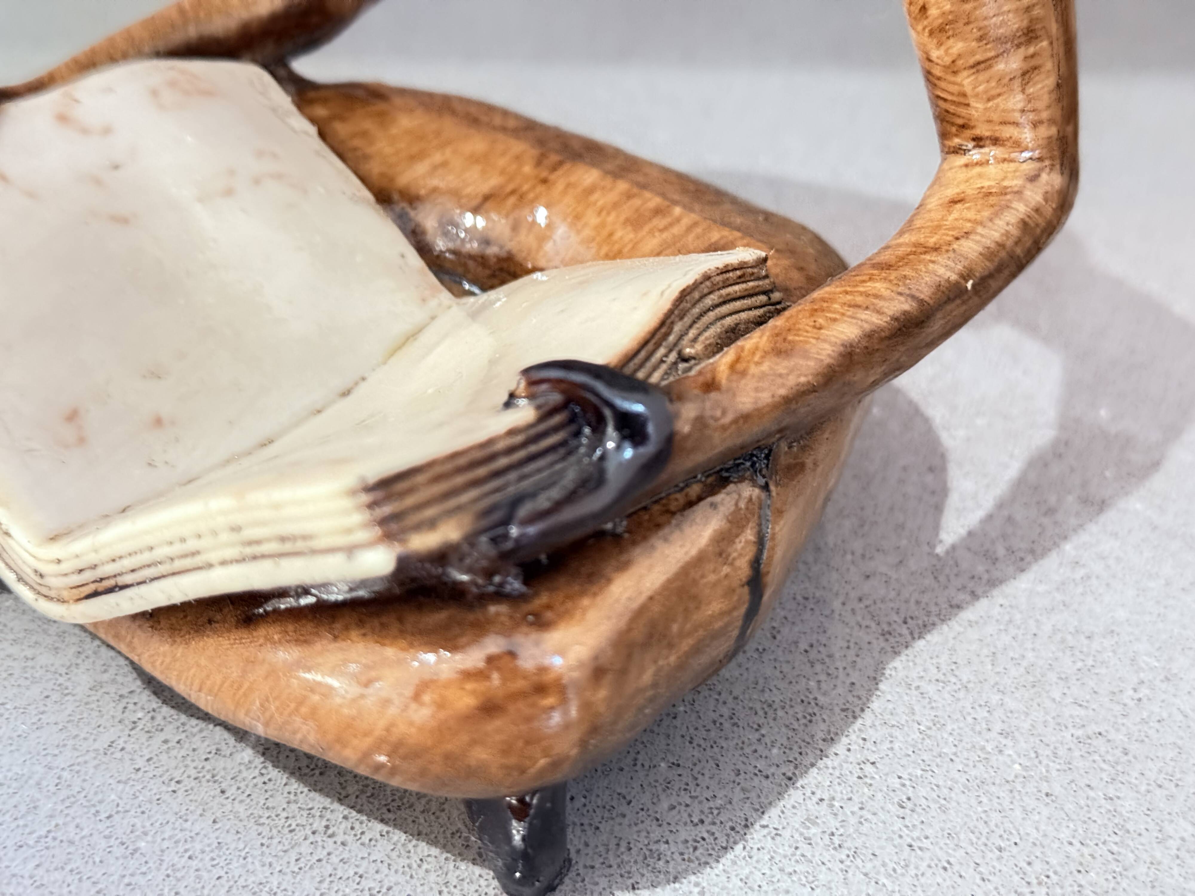 Carving Wooden Sculptures Book End, Decorative Figurine of Book Holder