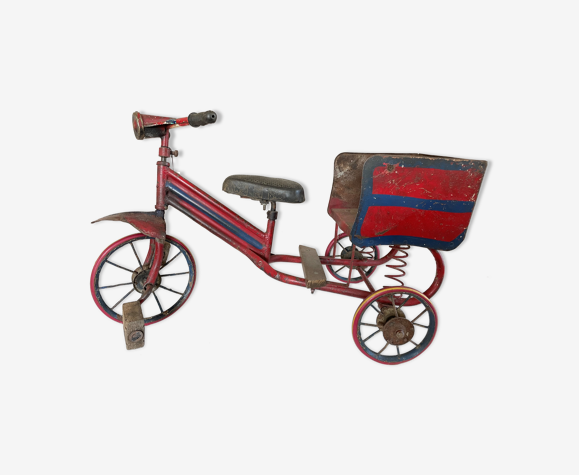 Vintage two-seater tricycle