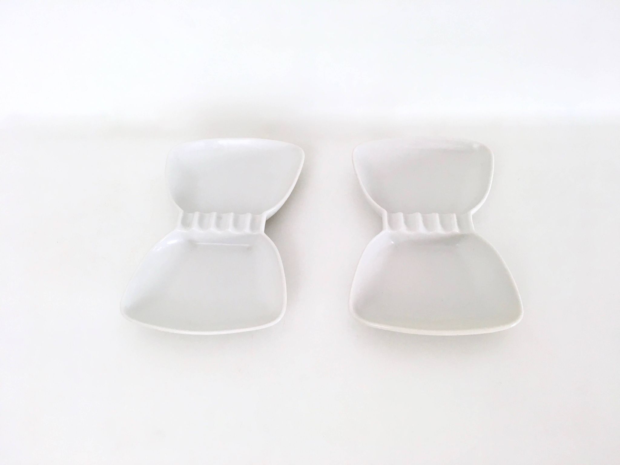 Papillon White Porcelain Ashtray by Guido Andlovitz for Laveno