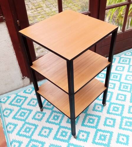 Serving table on casters