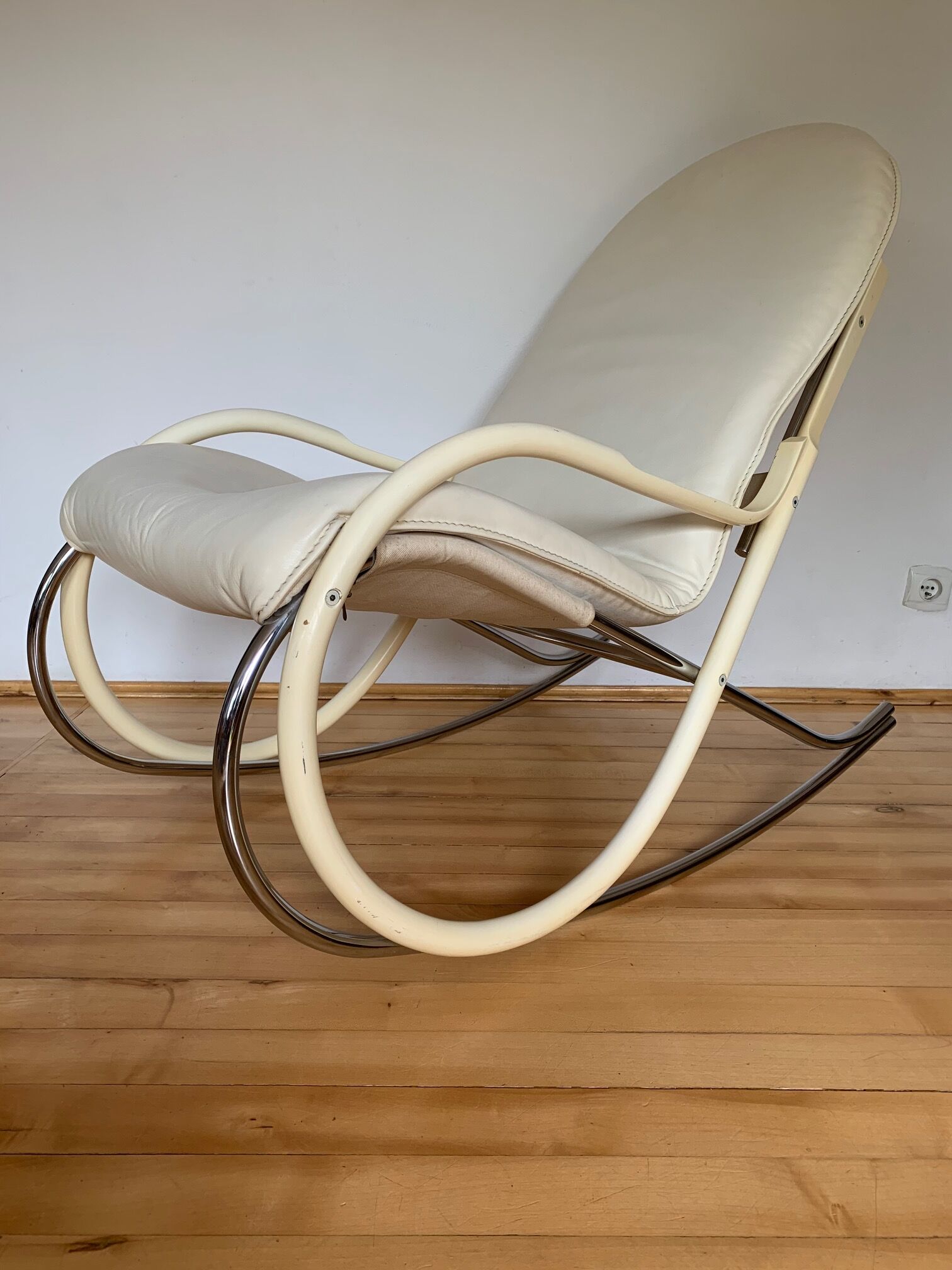 Vintage Swiss rocking chair by Paul Tuttle for Strässle, 1970s