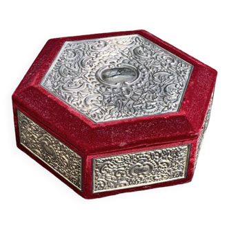 Box, jewelry box in red velvet, and embossed metal, mirror lid, vintage