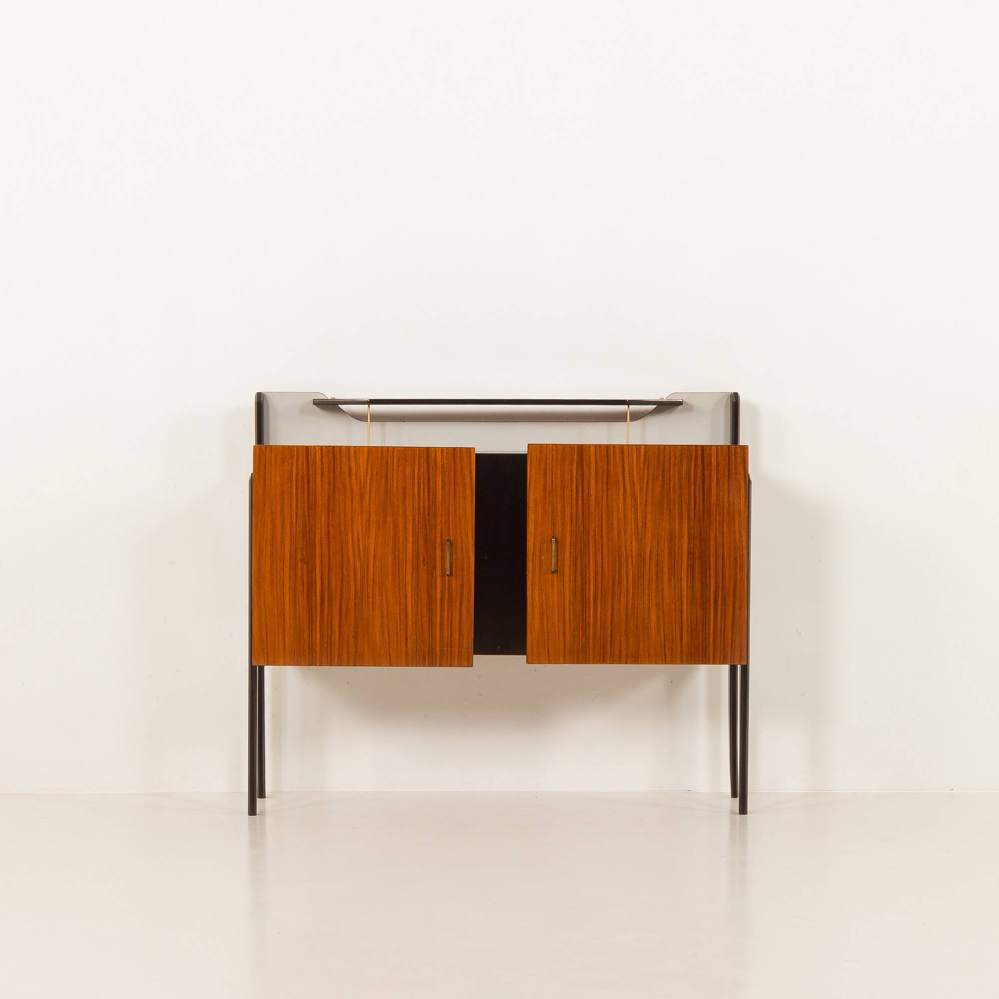 Italian vintage credenza in the style of Vittorio Dassi, 1950s