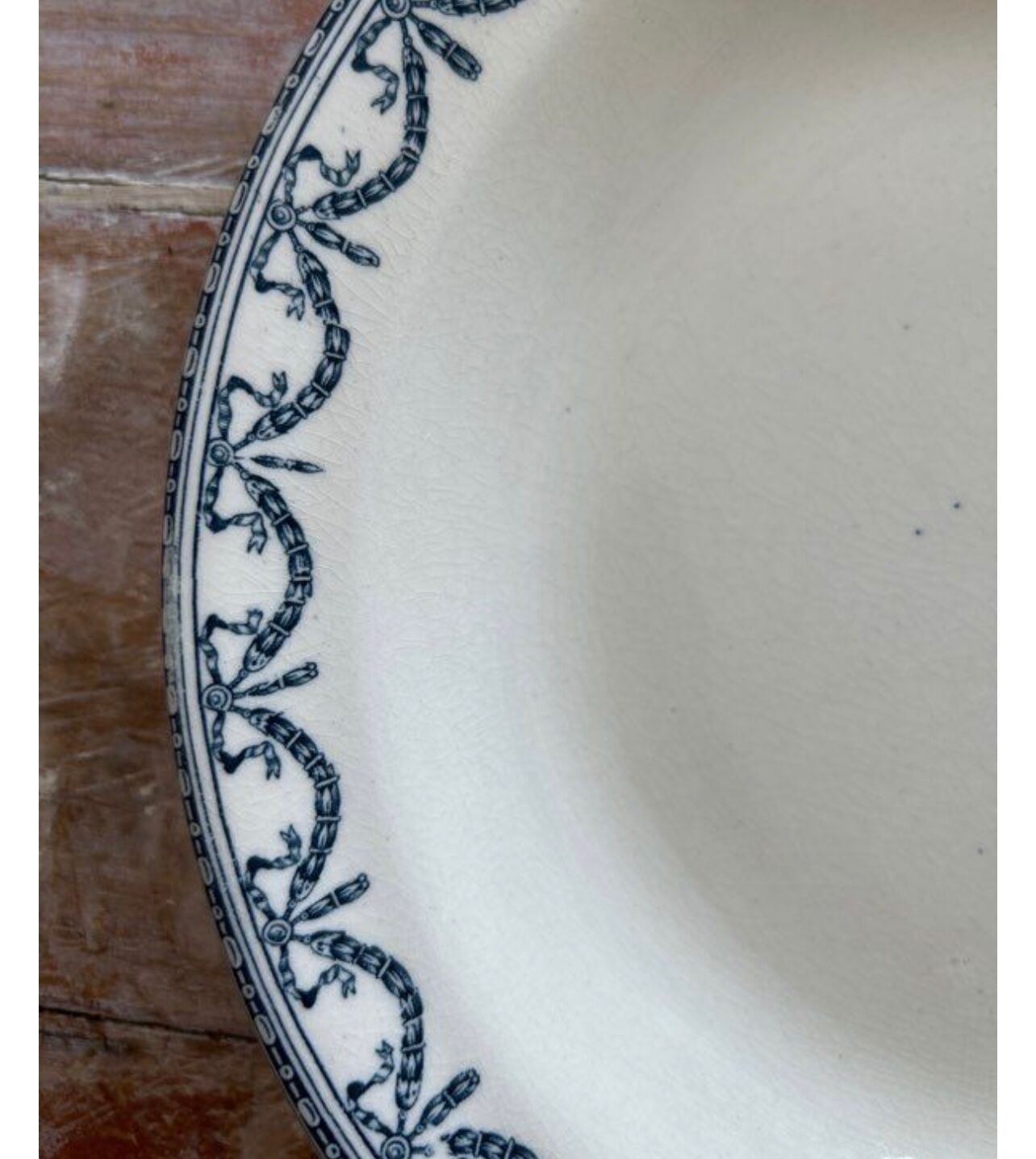 Deep dish / salad bowl Terre de Fer. Salins model Garlands