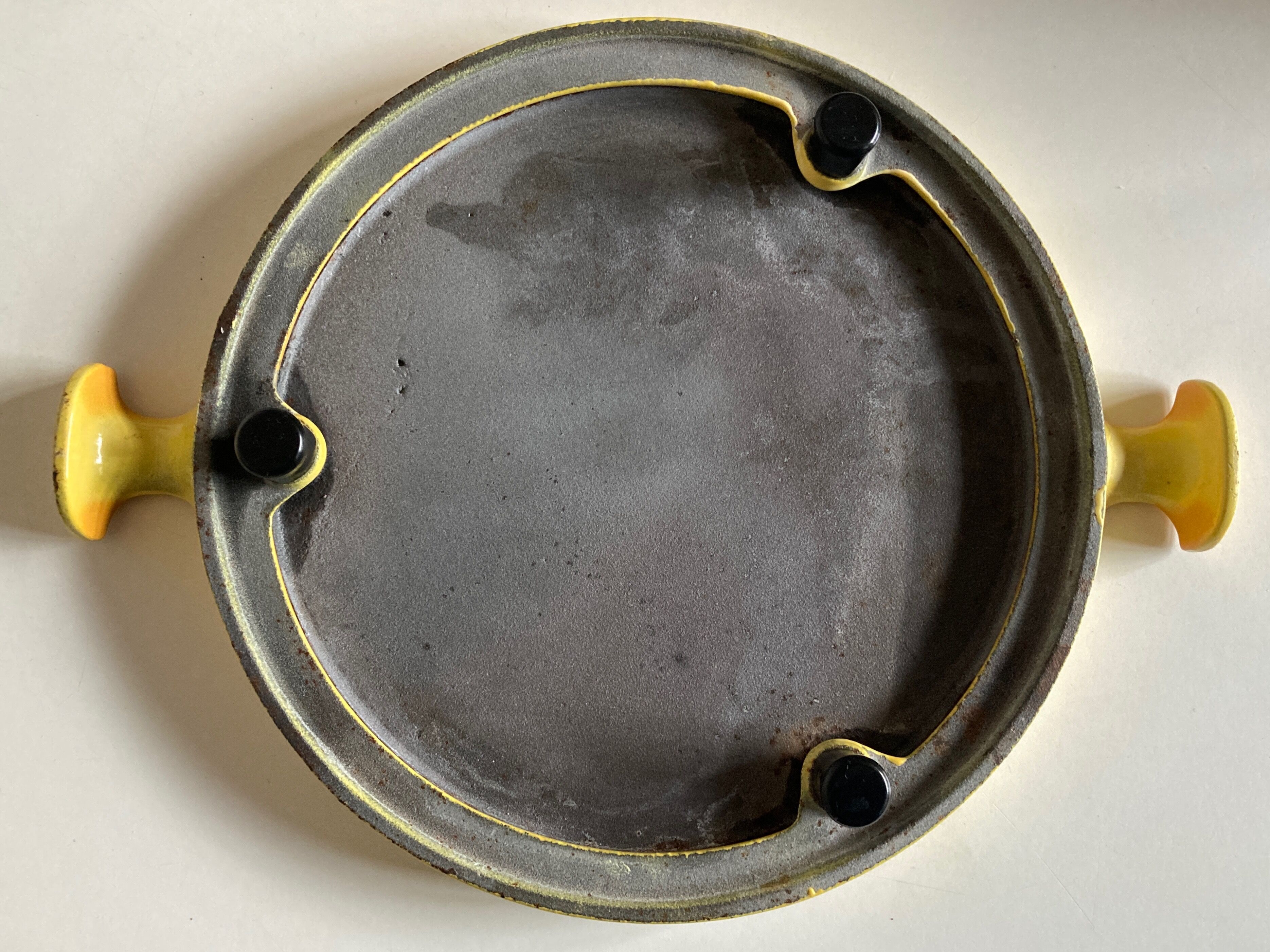 Sun bottom enzo Mari for Le Creuset Italian design 1970