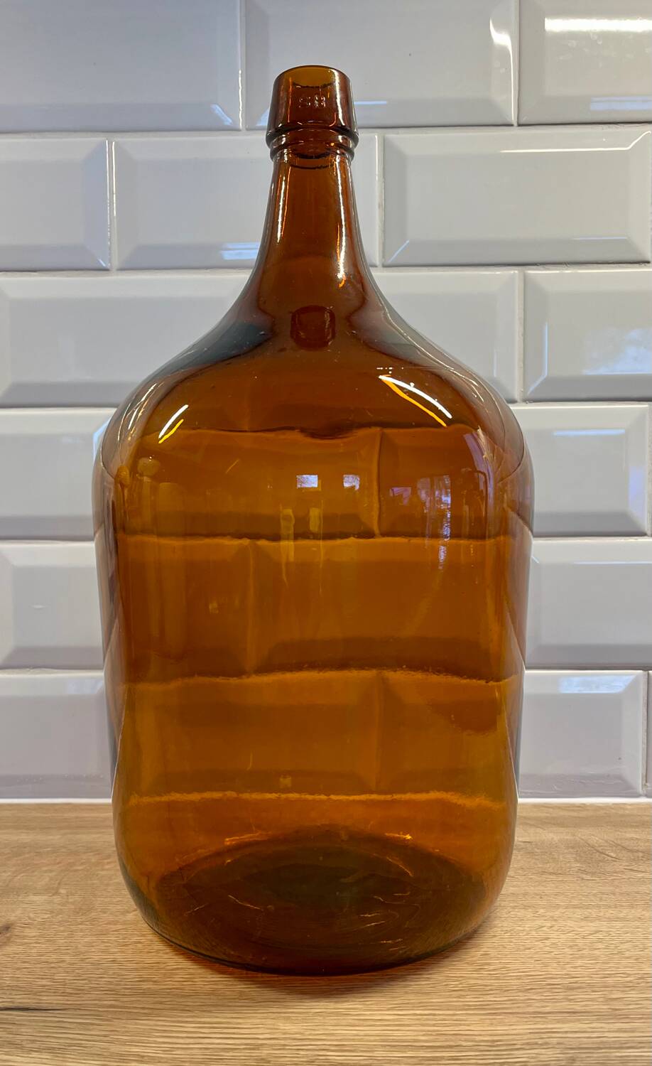 Give me amber Jeanne.