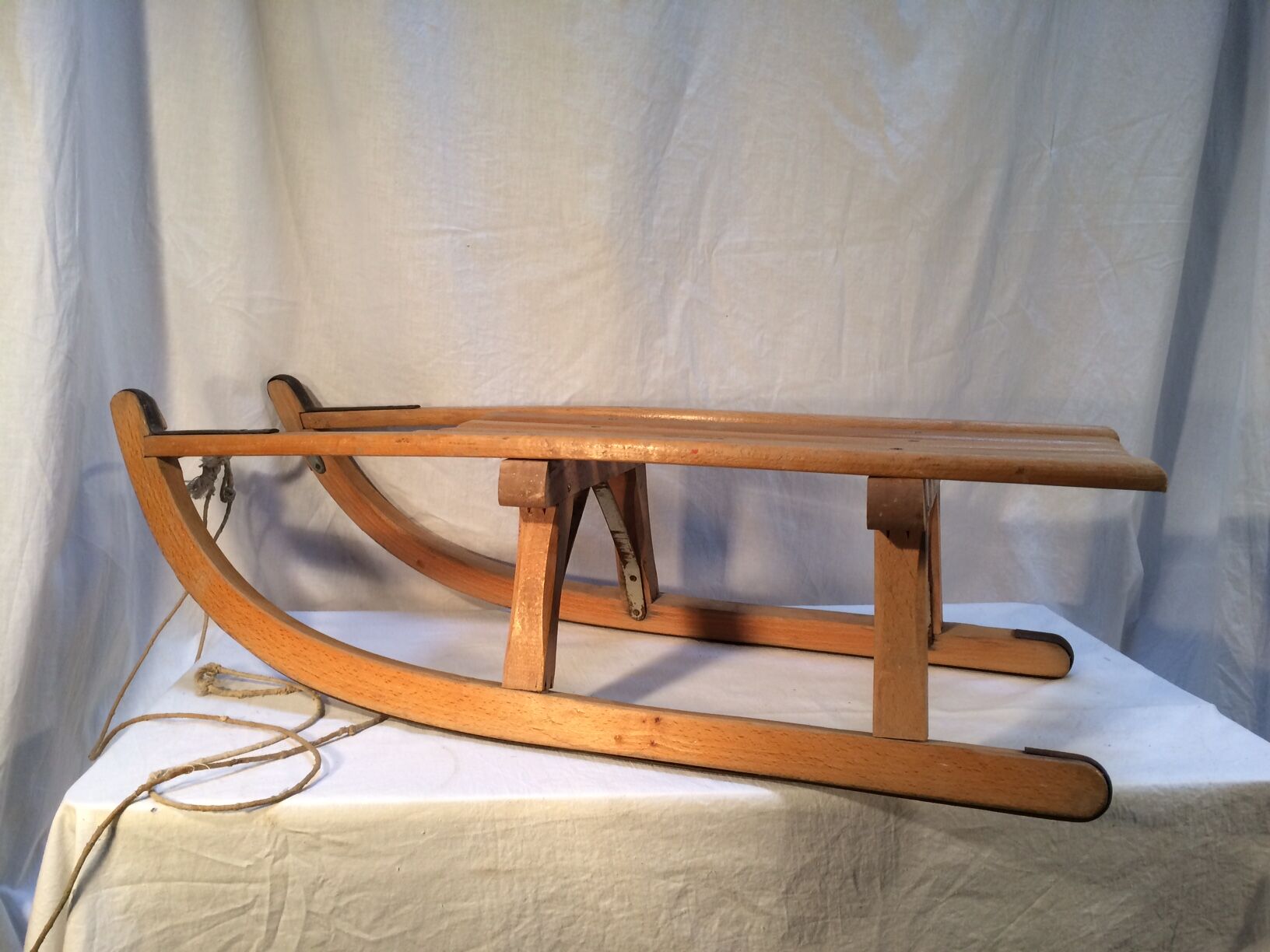 Davos vintage sled in solid beech - 60s/70s