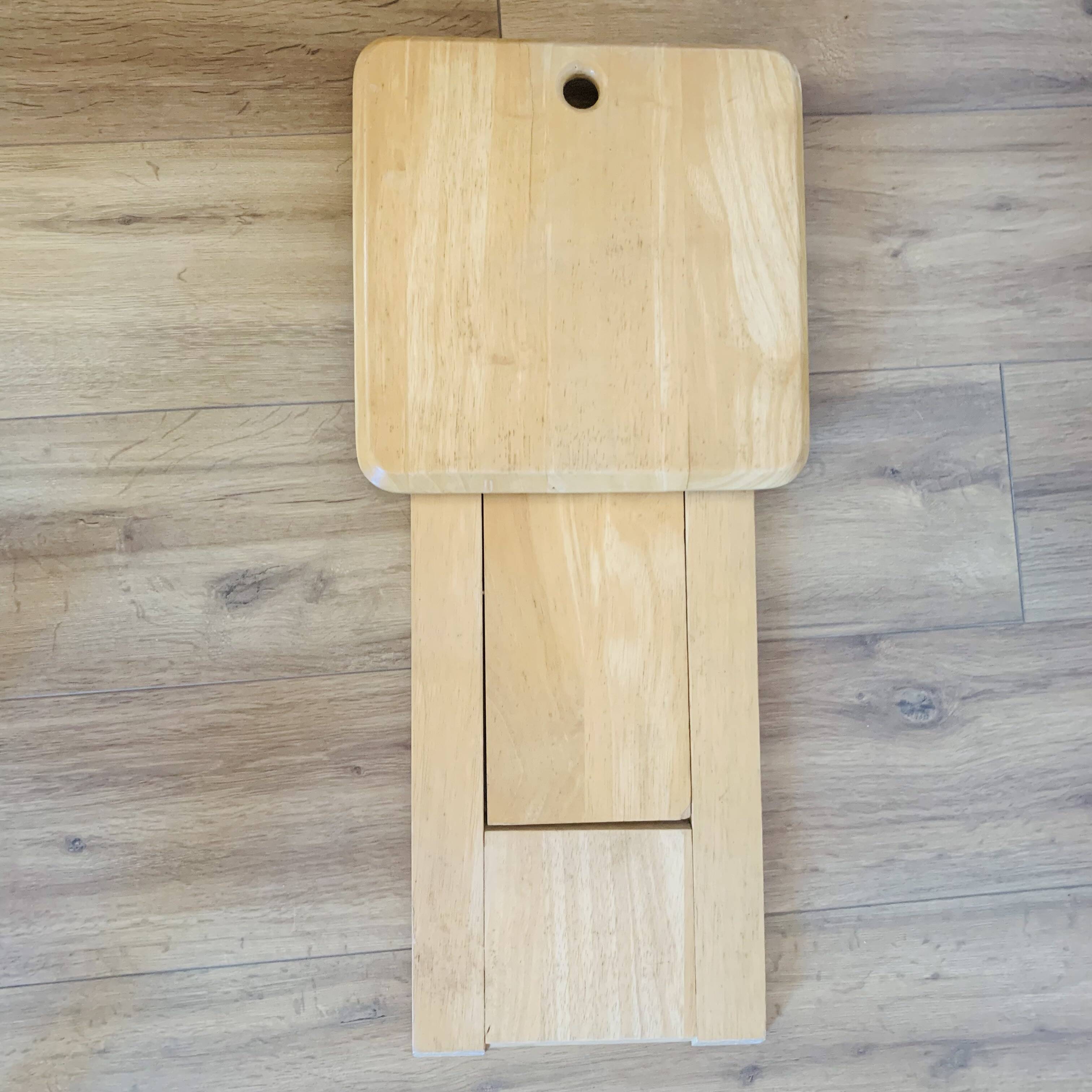 Tabouret pliant en pin massif par Adrian Reed