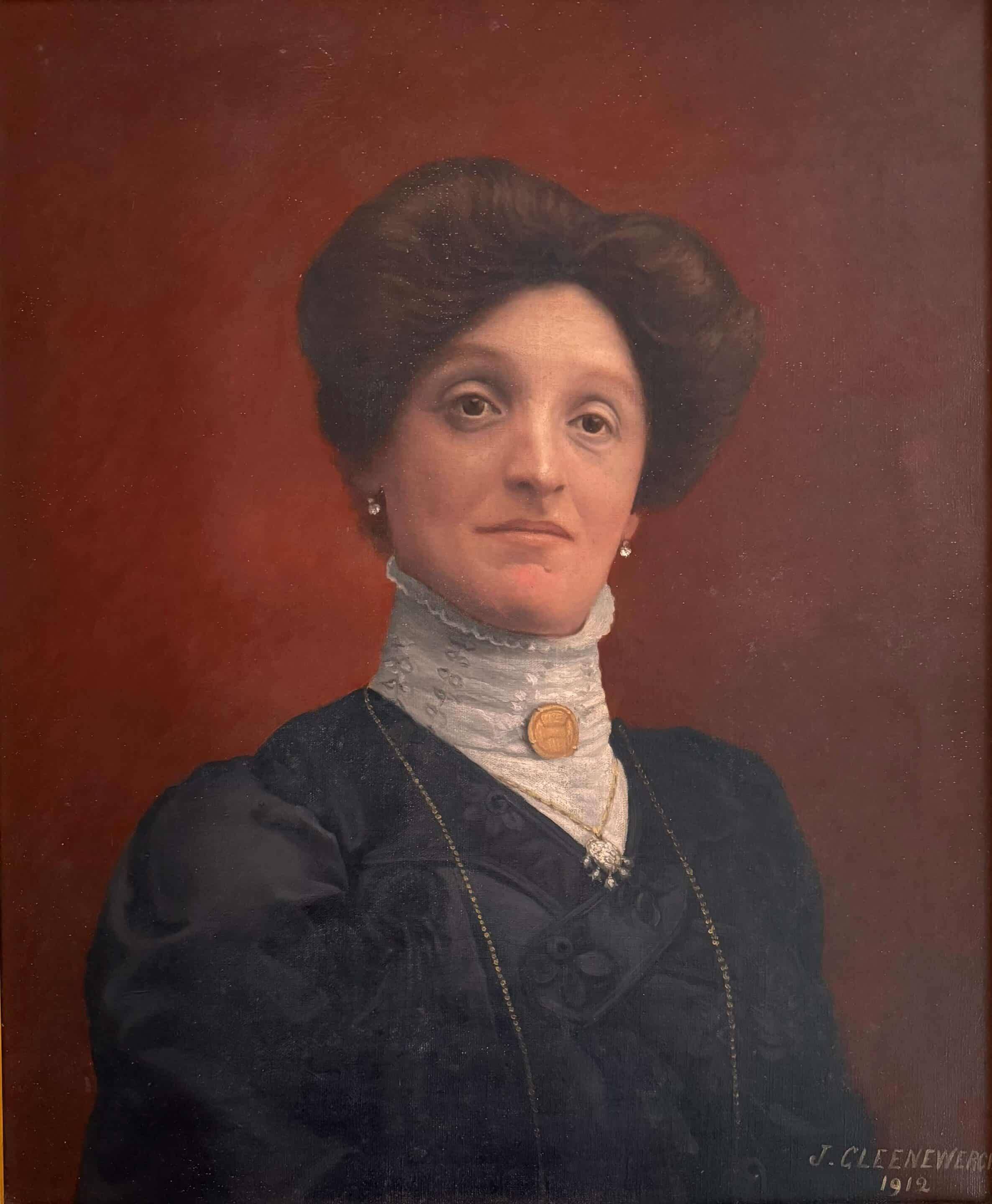 Old painting, portrait of a woman from the early 20th century.