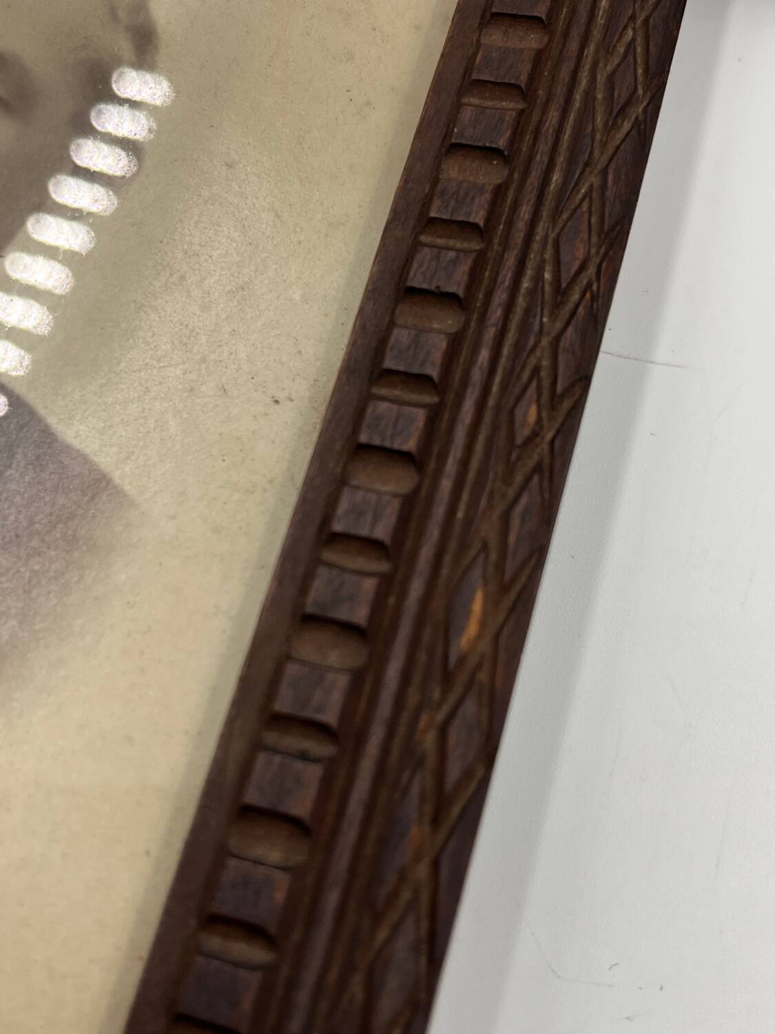 Wooden frame duo with relief