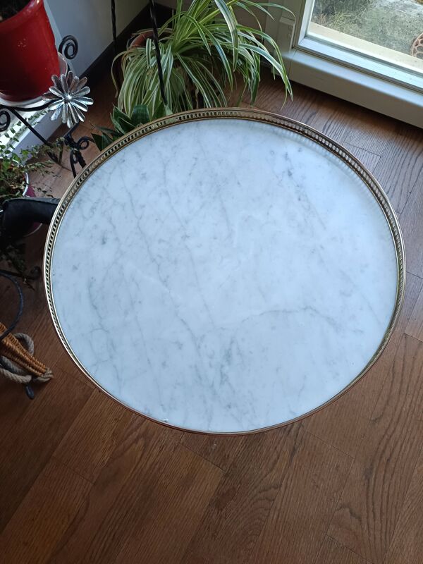 Guéridon style Louis XVI marbre blanc & galerie laiton – Ø50 cm