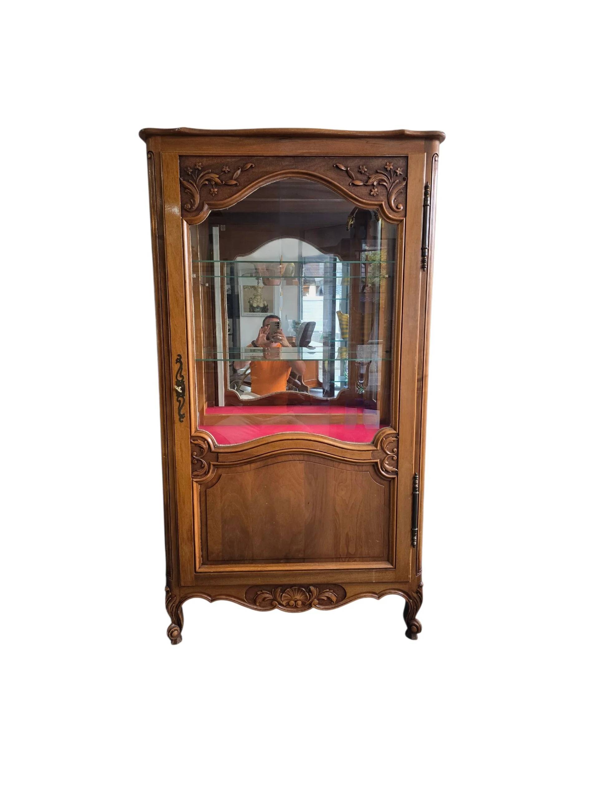Vitrine de style Louis XV en merisier – Fabrication française UNIFA
