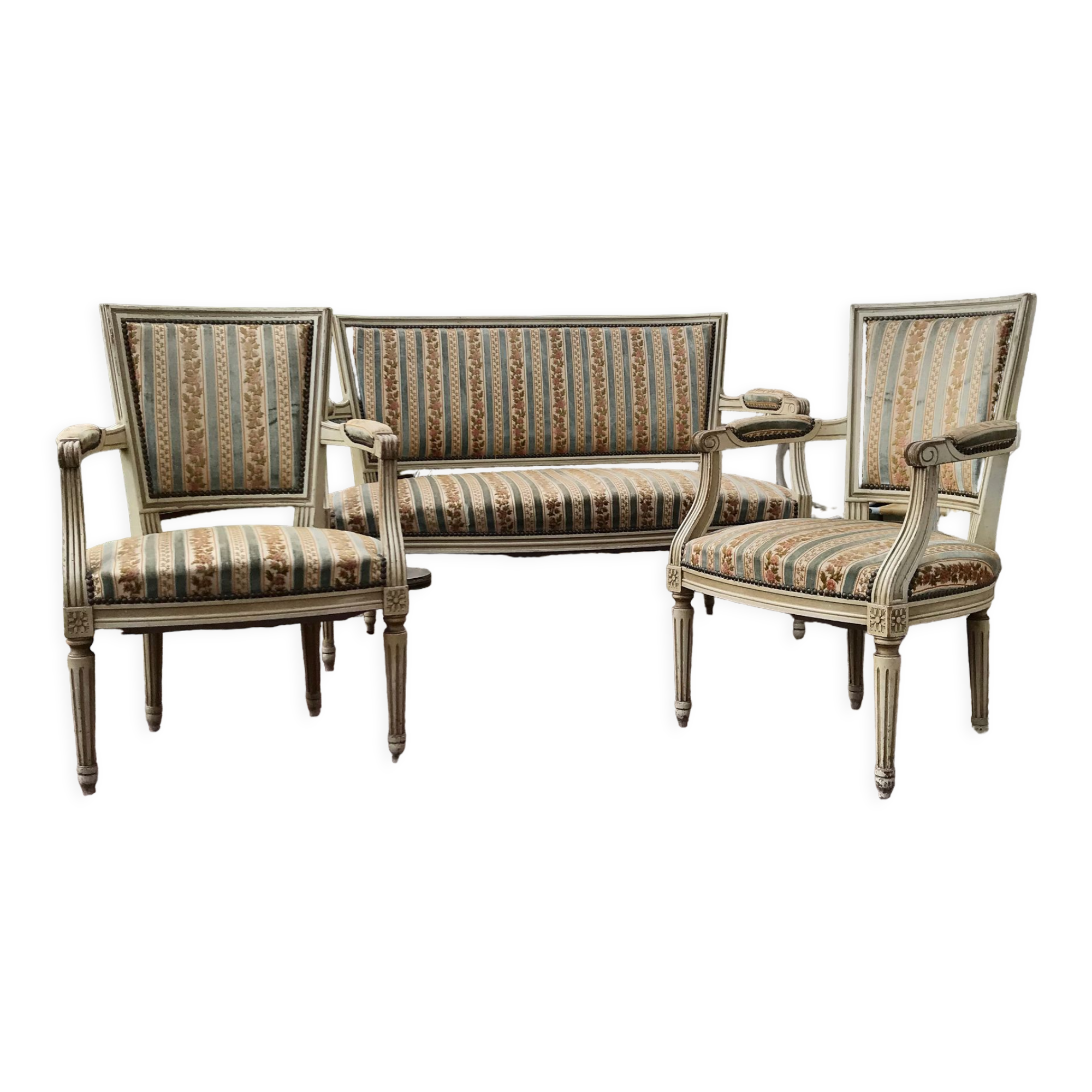 Salon de style Louis XVI,  canapé et deux fauteuils