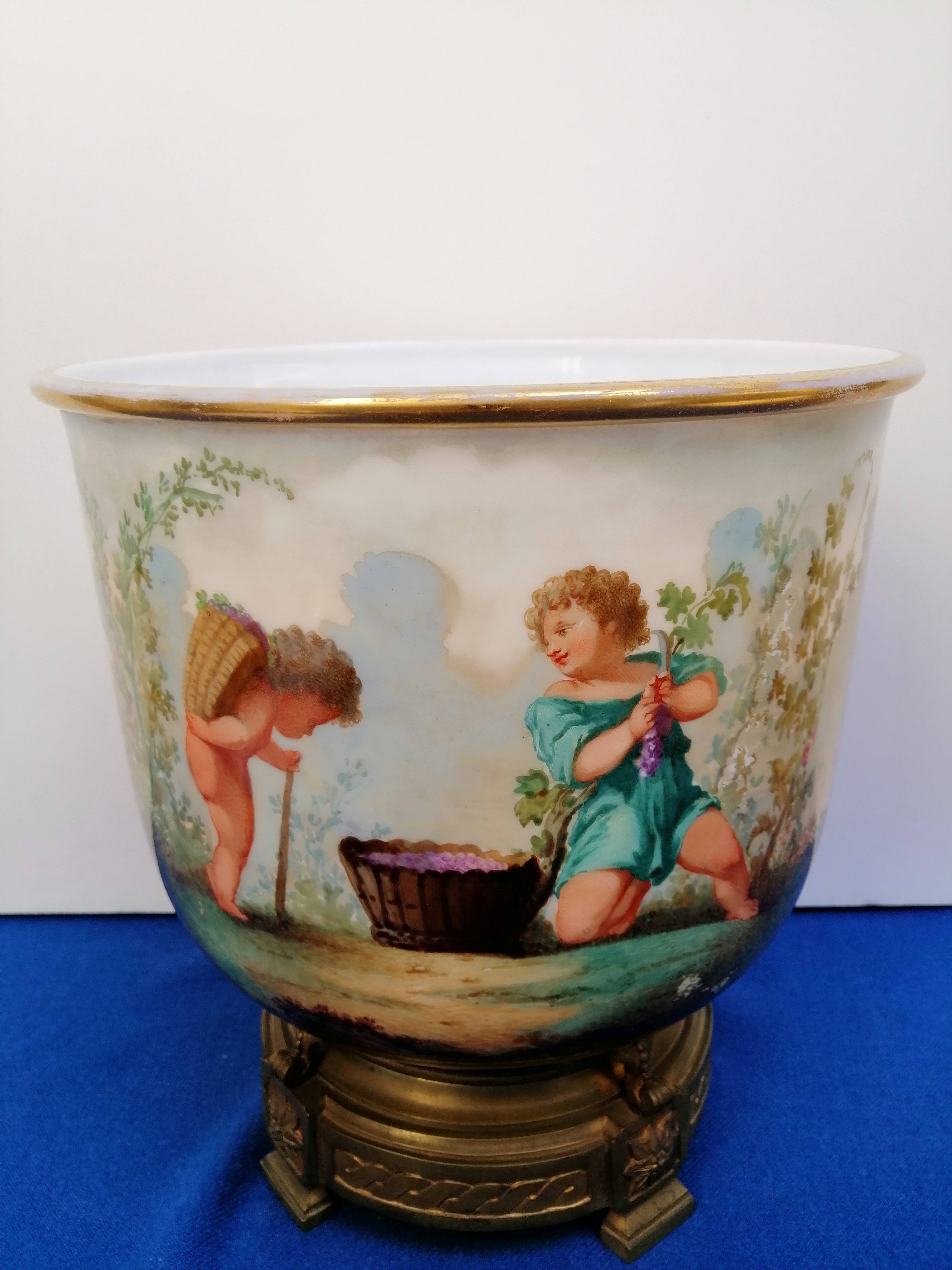 Napoleon III cache pot