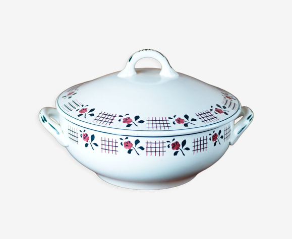 Large Nidervillers tureen from the 50s with a pattern of roses and blue and pink braces