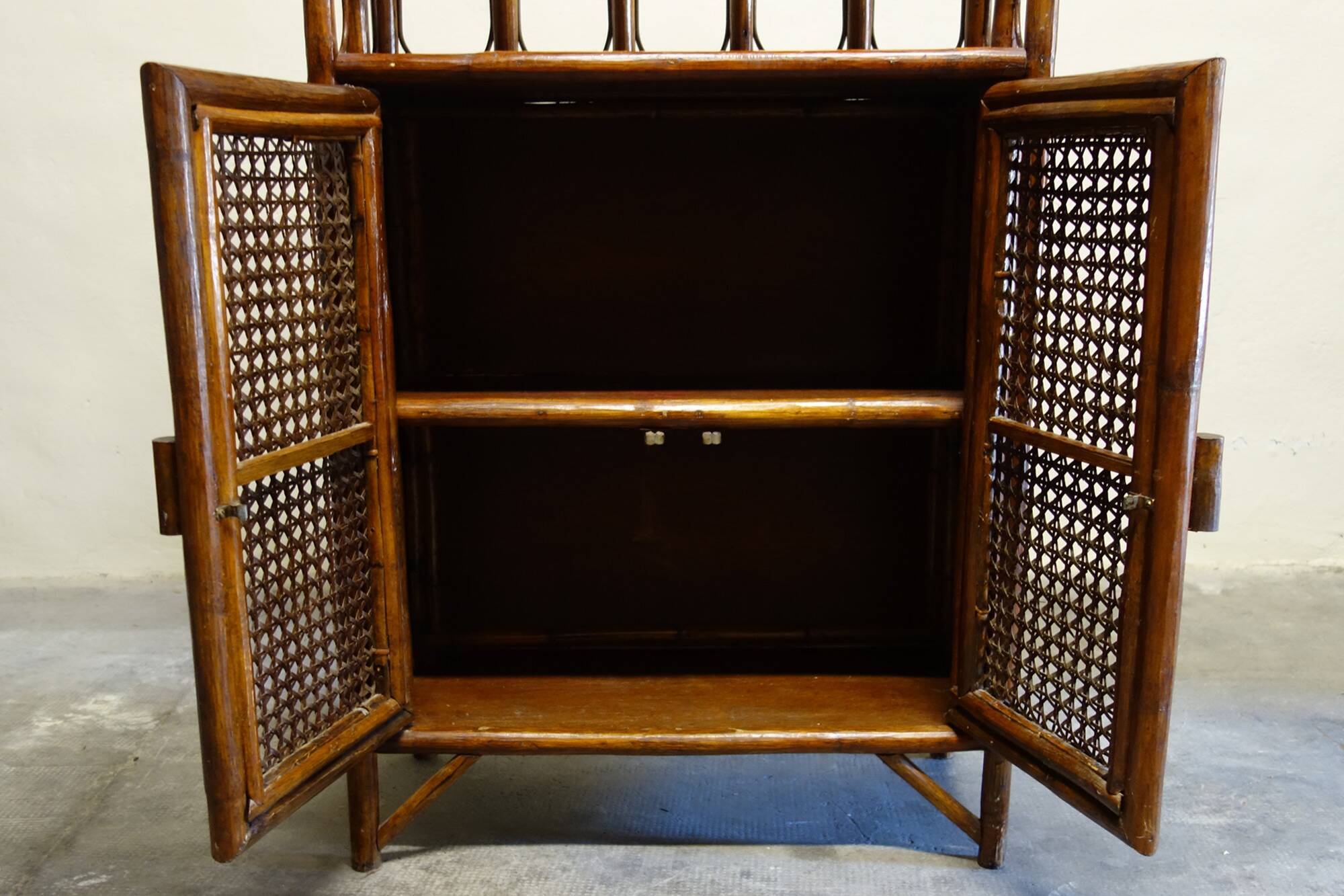 Bamboo rattan bookcase shelf from the 50s