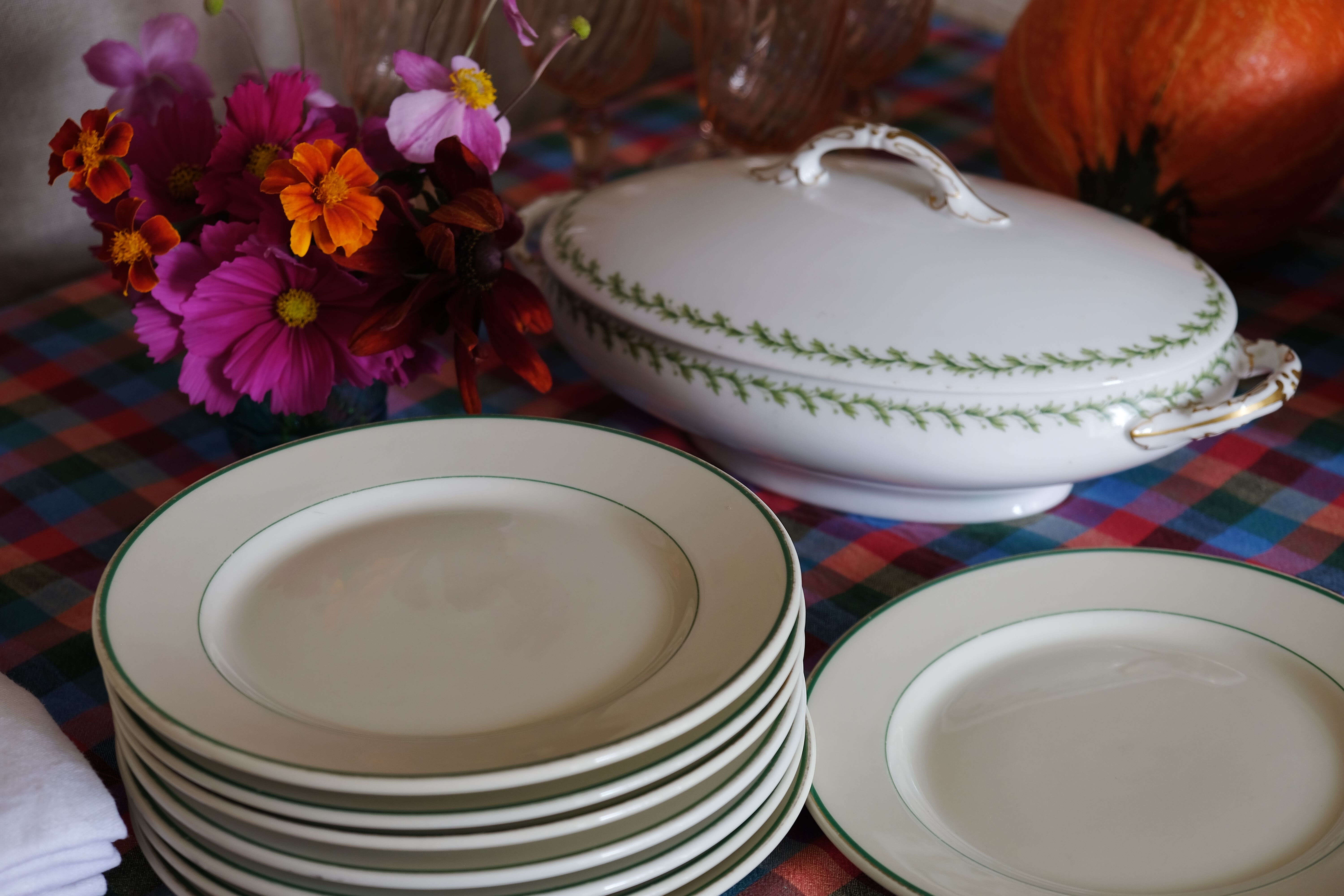 8 dessert plates of the service of the hotel "Grand Hotel Nationale" Lucerne Switzerland Buchecker & C