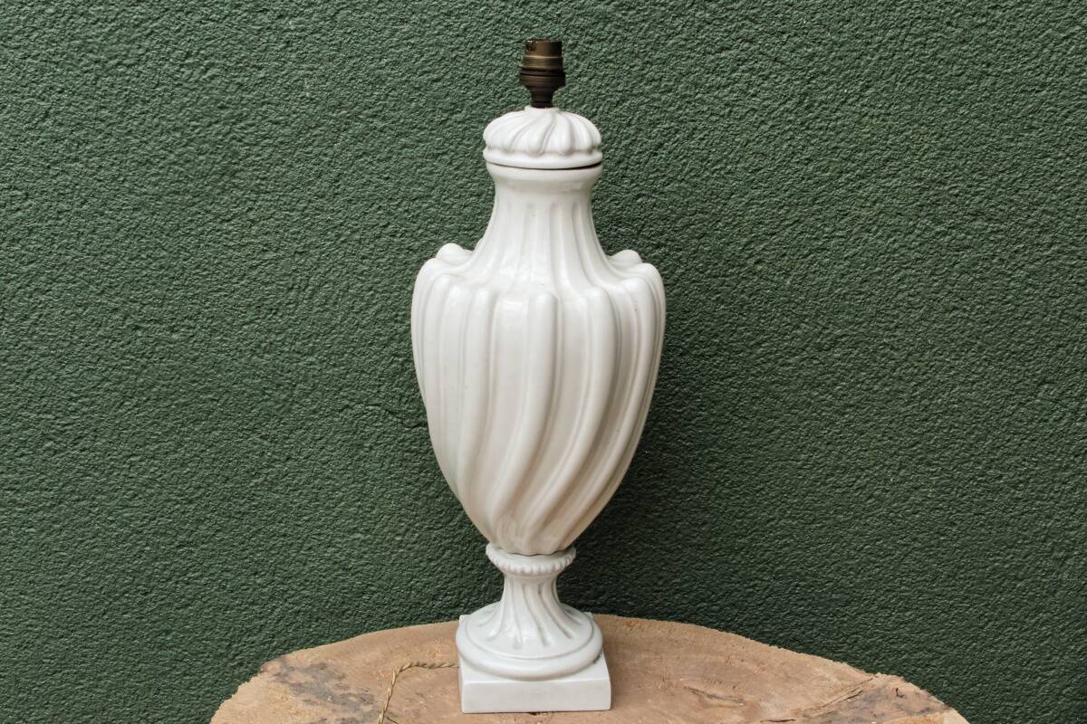 Baluster lamp base in Paris porcelain