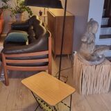 Scoubidou floor lamp with magazine rack
