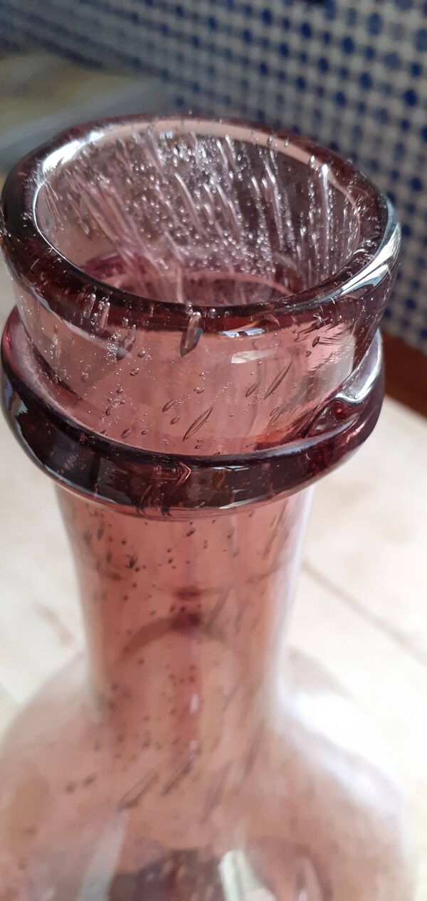 Bouteille verre Biot ventrue ancienne