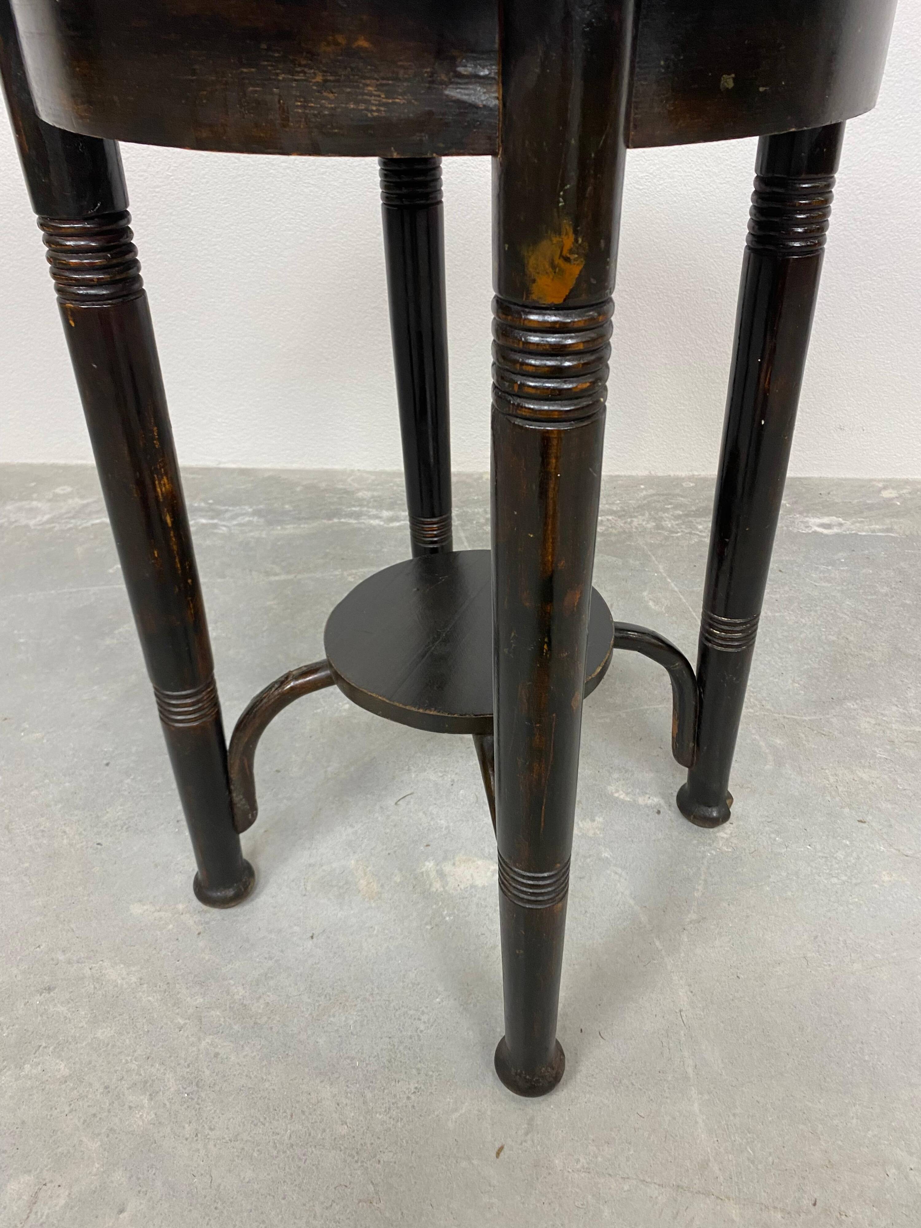 Table basse Secession Thonet