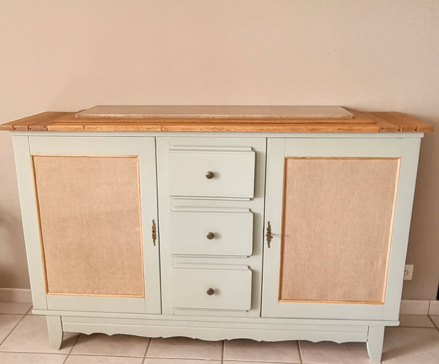 2-door sideboard