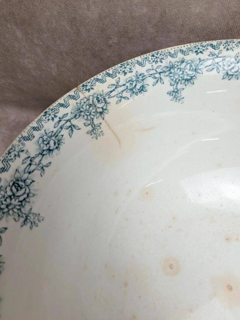 Antique large salad bowl from Saint-Amand, Argenton model in ironstone.