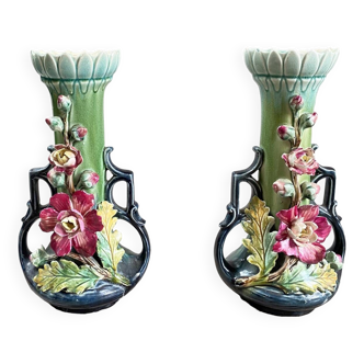 Paire de vases 1900 en barbotine