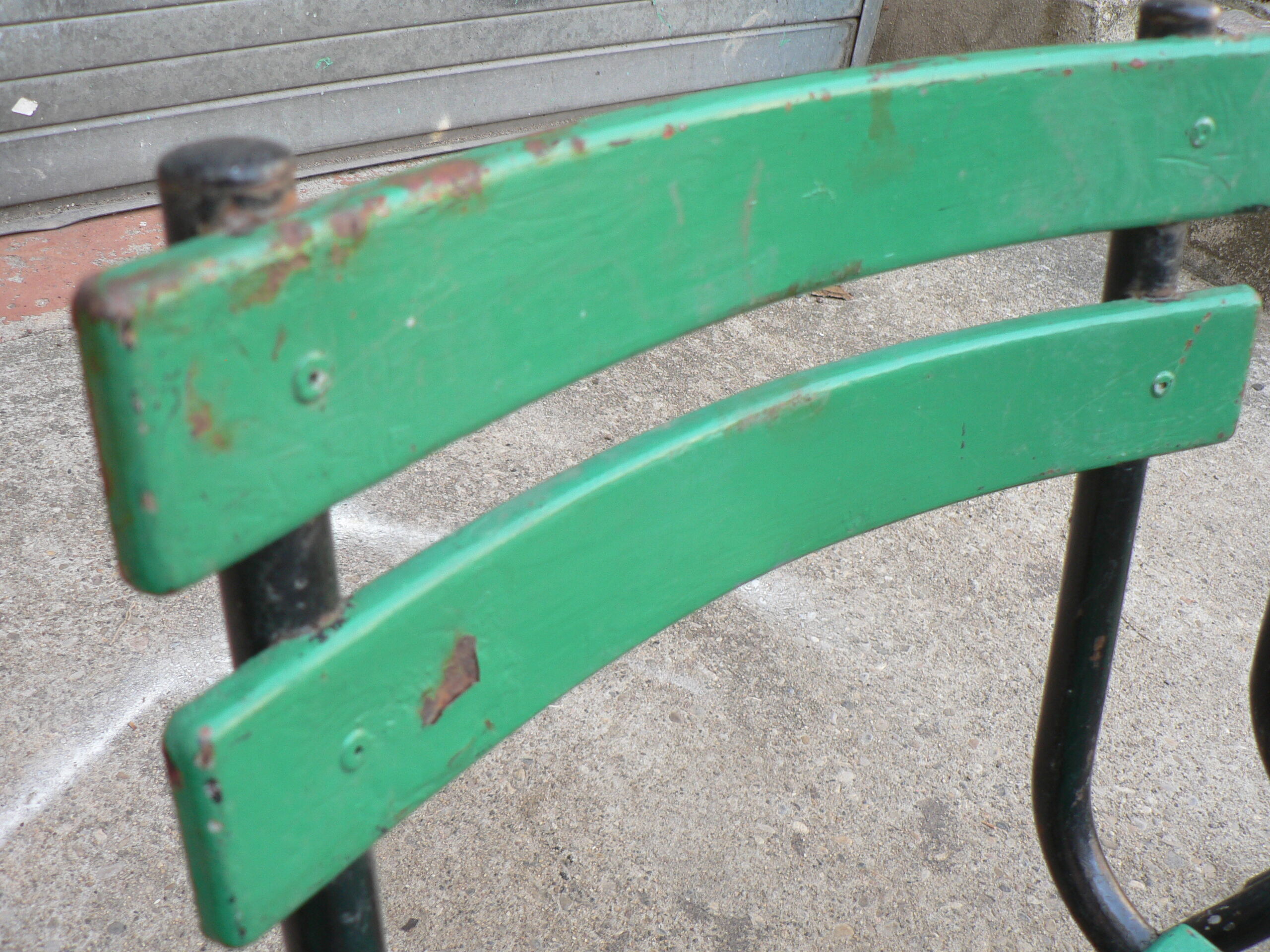 Lot of 4 garden chairs stackable