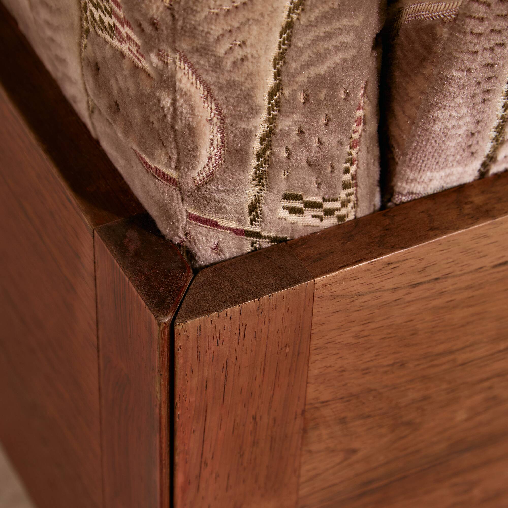 MK11211 Rosewood armchair