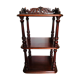 Etagère en bois sculpté