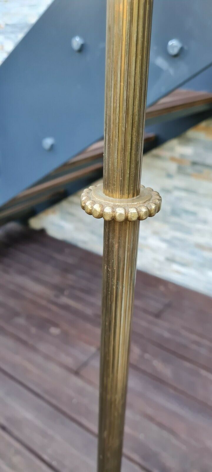 Lion's feet floor lamp