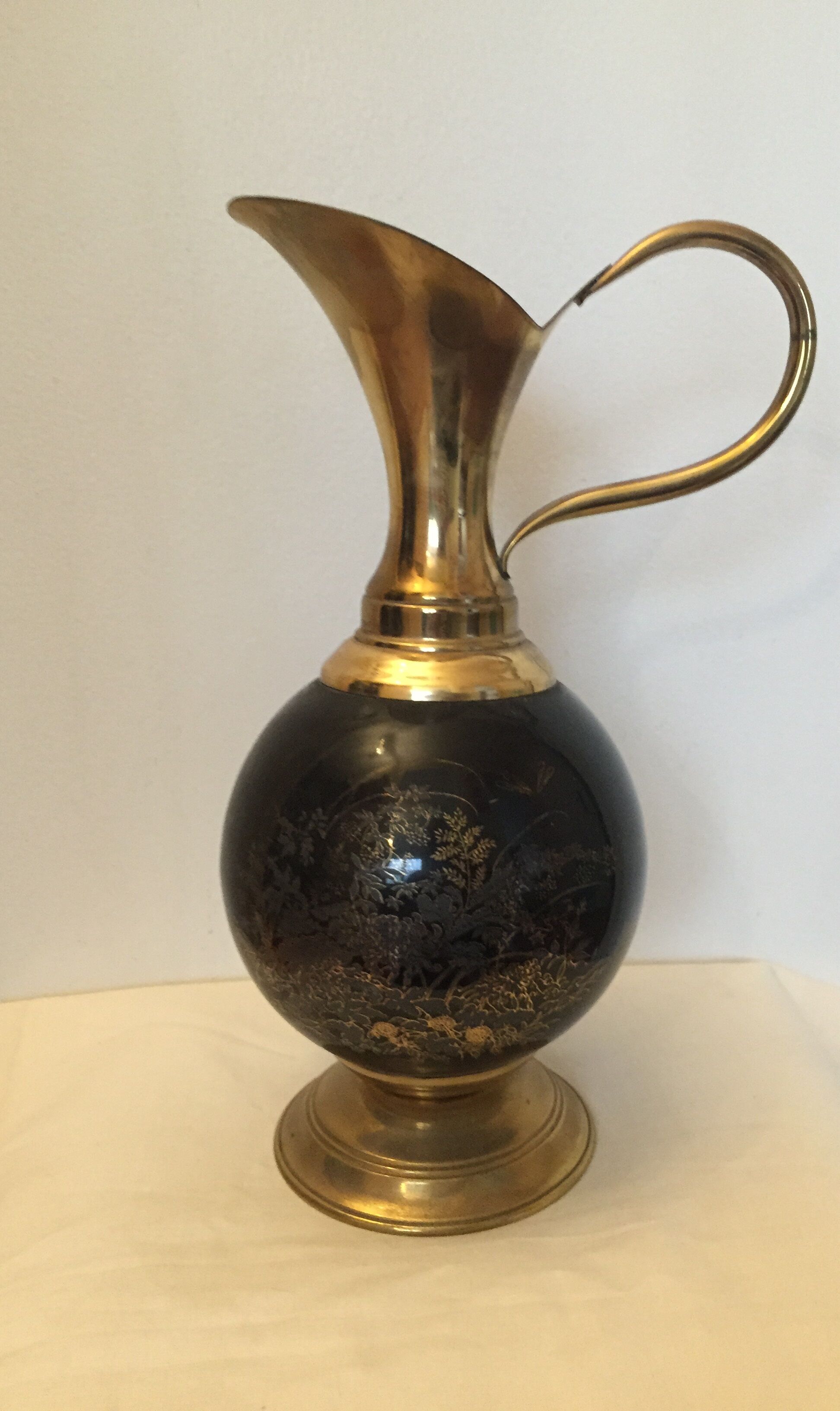 Vase ceramic and copper