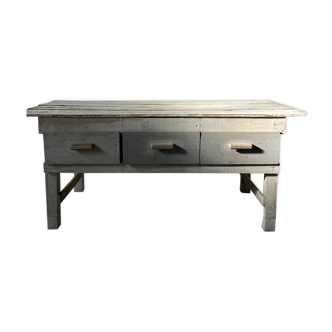 Trade furniture