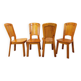 Set of 4 vintage chairs in pine from the 70s