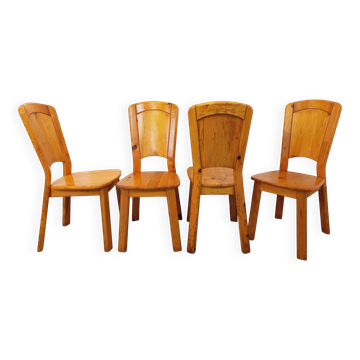 Set of 4 vintage chairs in pine from the 70s