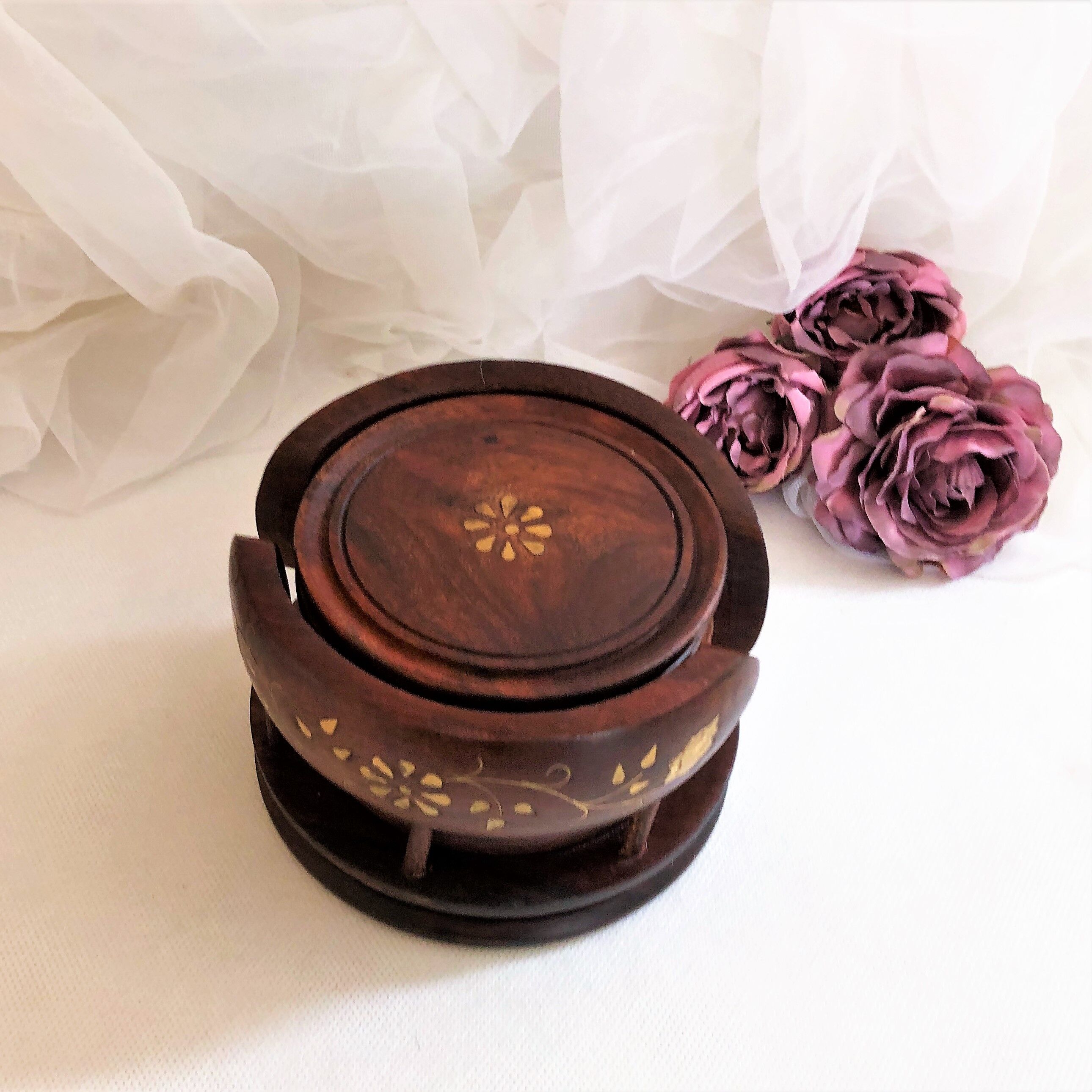 Set of 6 coasters with wooden and brass holder