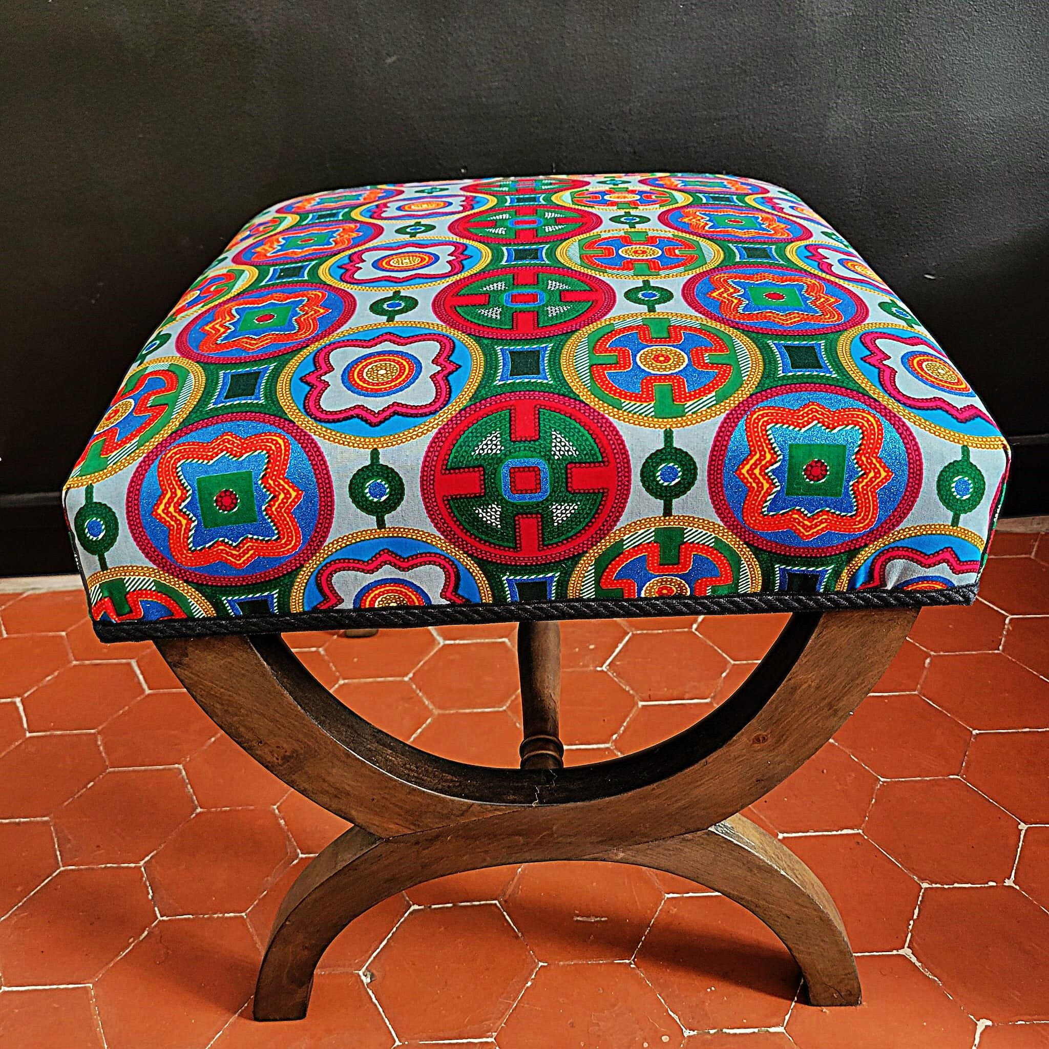 Curule stool - Pouf - Footrest - Bench