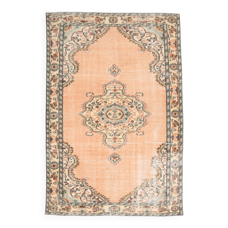 Tapis oriental vintage pêche et vert