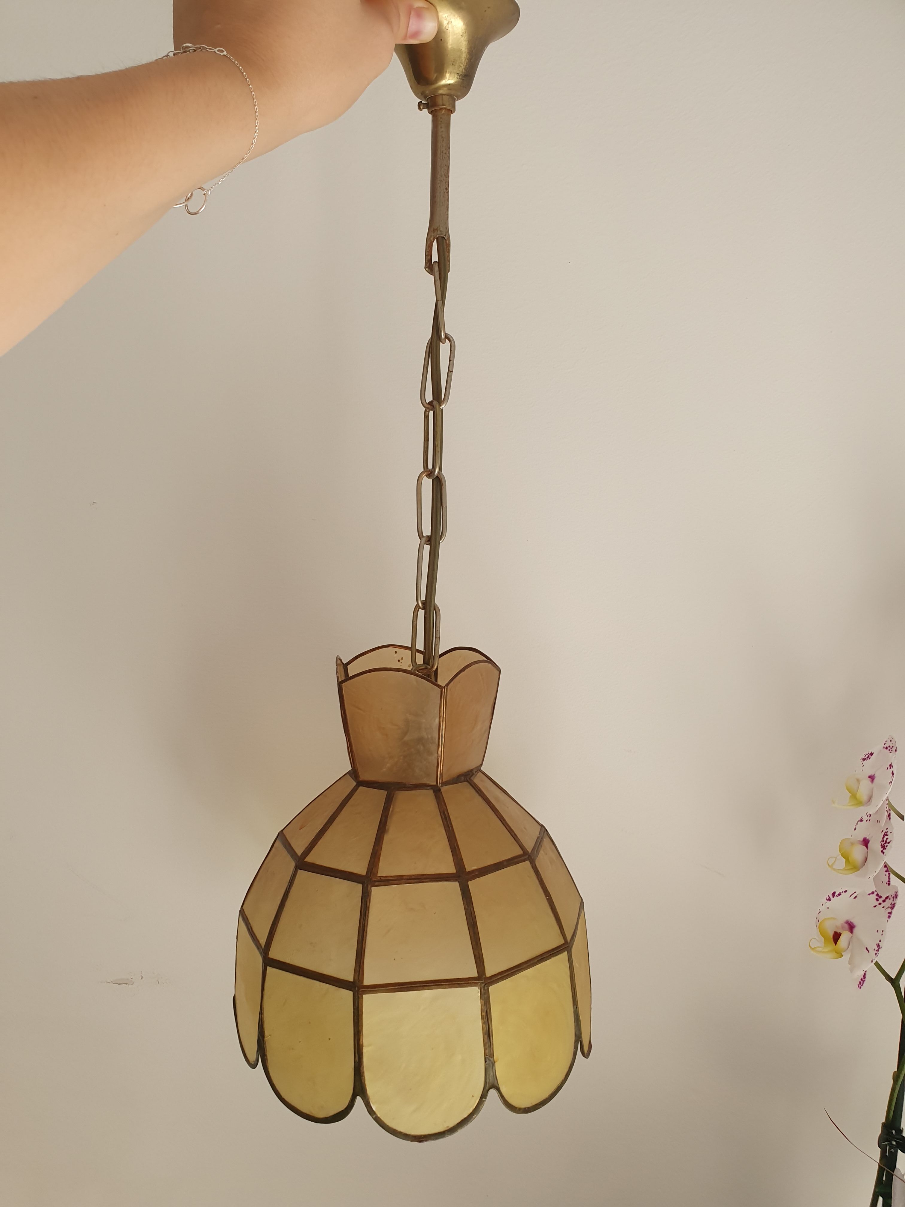 Hanging lamp brass flower and yellow mother-of-pearl