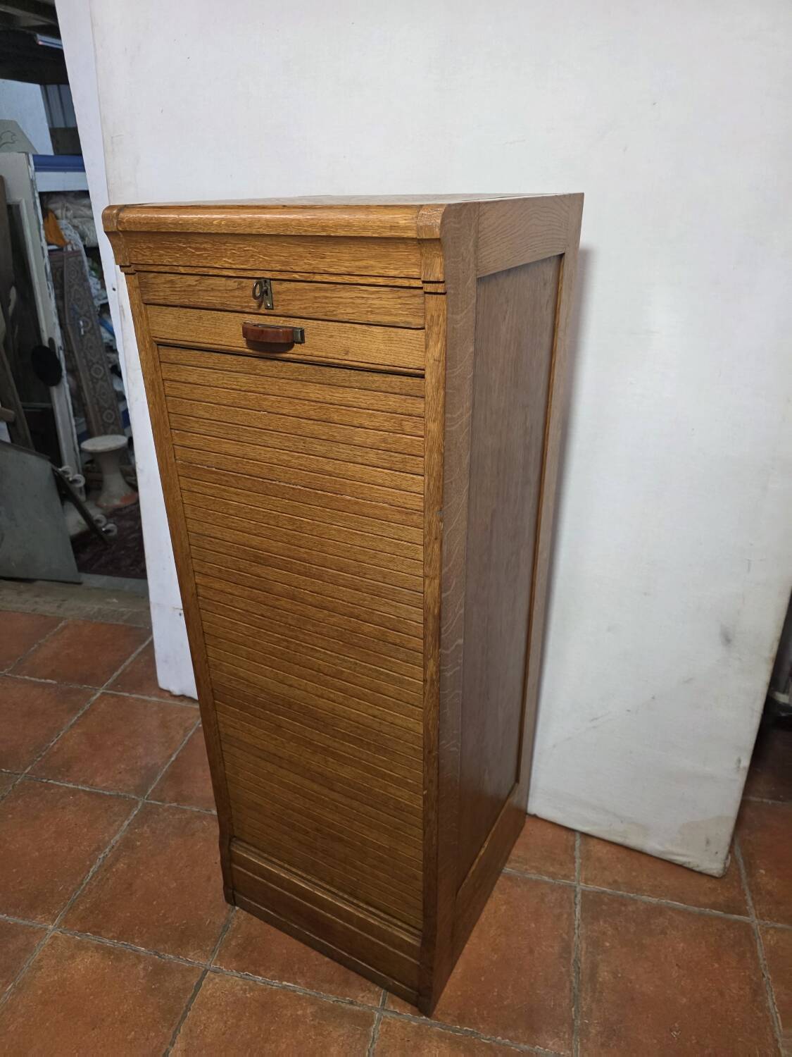 Art Deco curtain cabinet from the 1930s in oak with interior drawers, 120cm H.