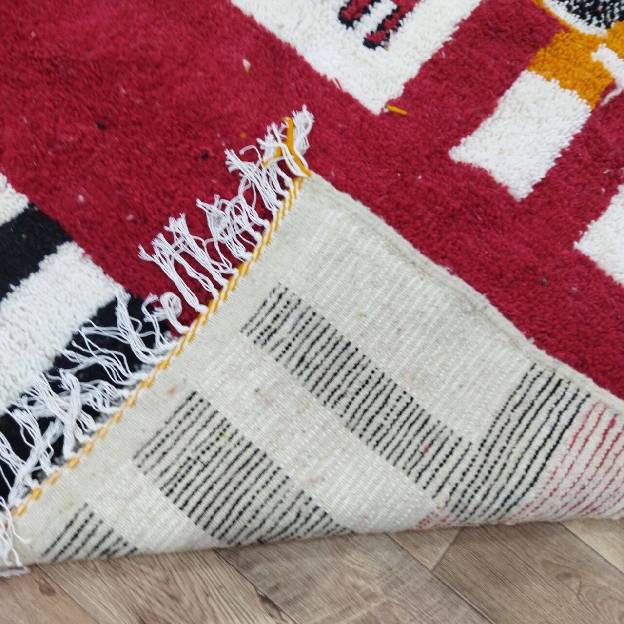 Azilal Berber rug in handmade wool 300 X 215 CM
